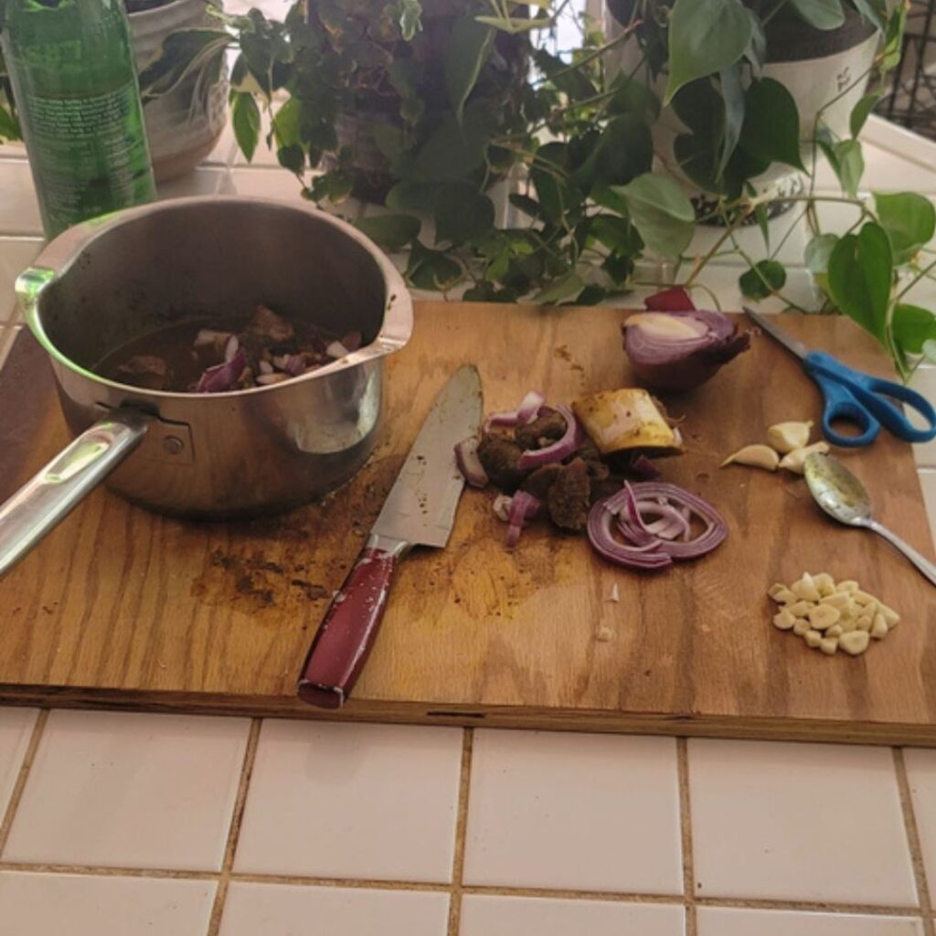 Graphic for nkwobi-inspired ketovore plate with beef, sweetbread, warming spices, and citrus finish